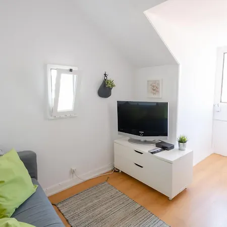 118 D - Avenida Roof Apartman *