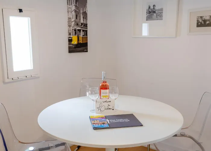 118 D - Avenida Roof Apartman Lisboa